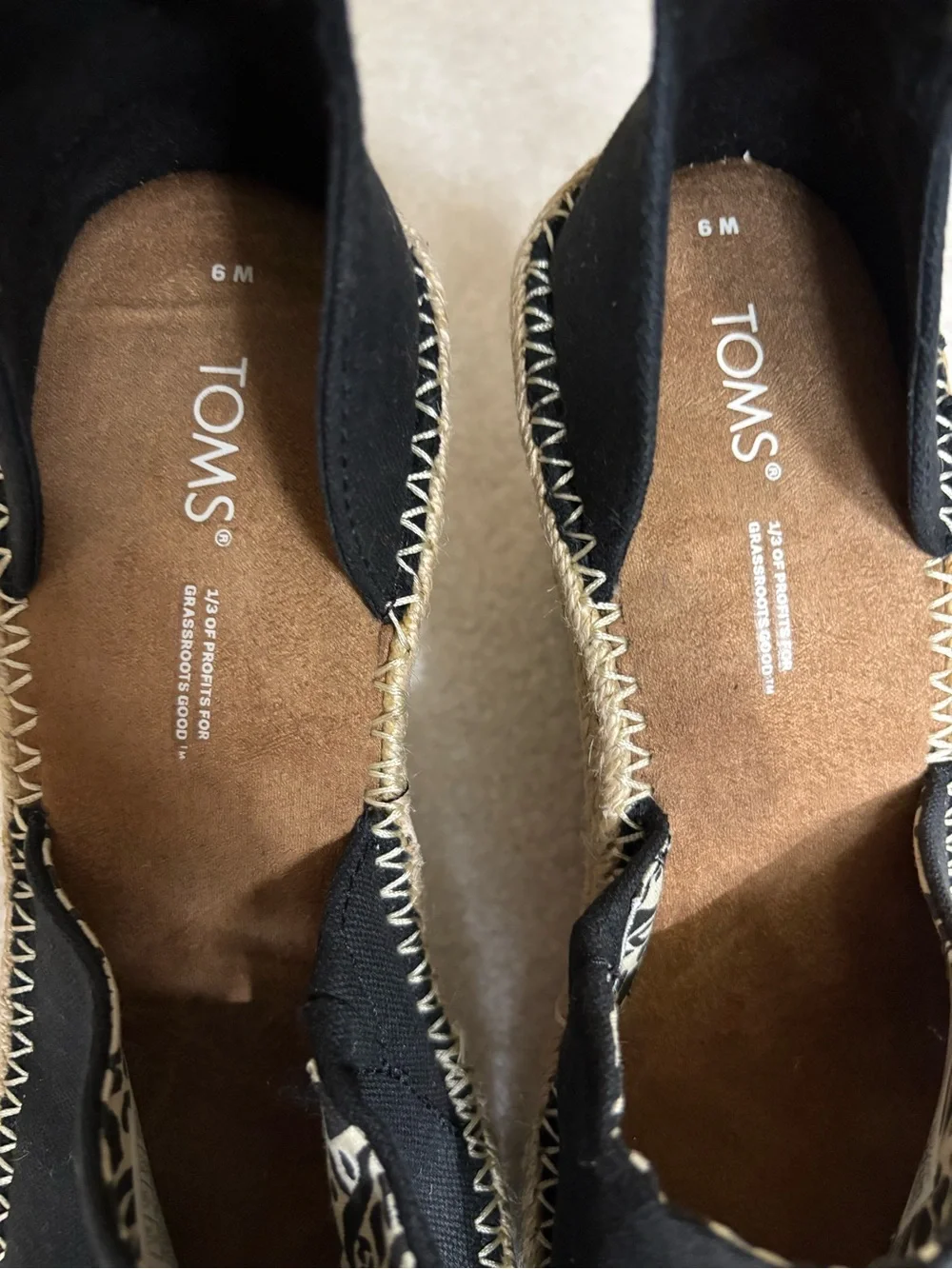 NWOT TOMS Marisol Wedge Espadrilles Black  Size 6 M